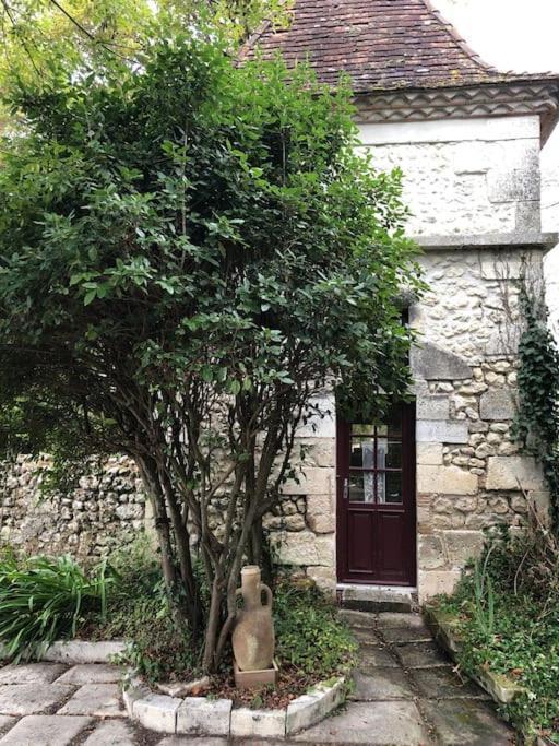 Gite De L'Edelinie Nanteuil-Auriac-de-Bourzac Exterior foto